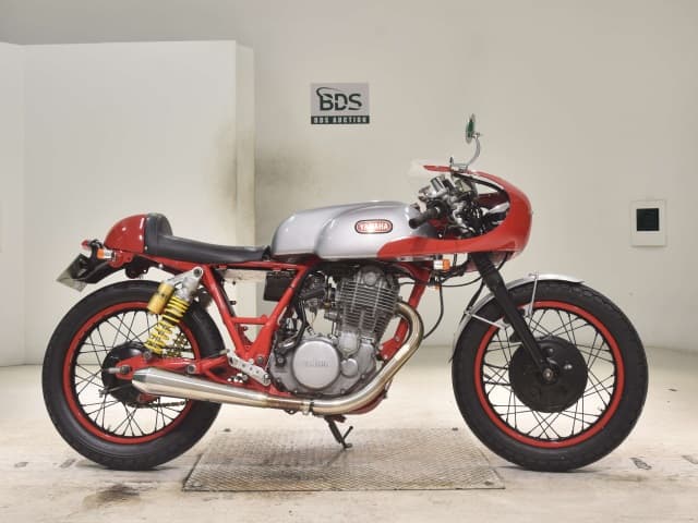 Yamaha SR400-2