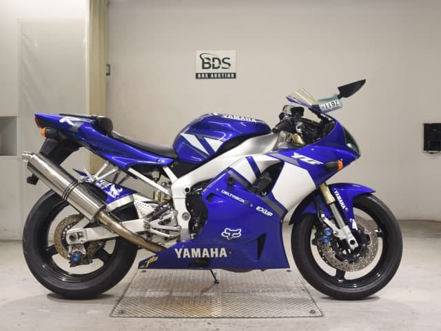 Yamaha YZF-R1