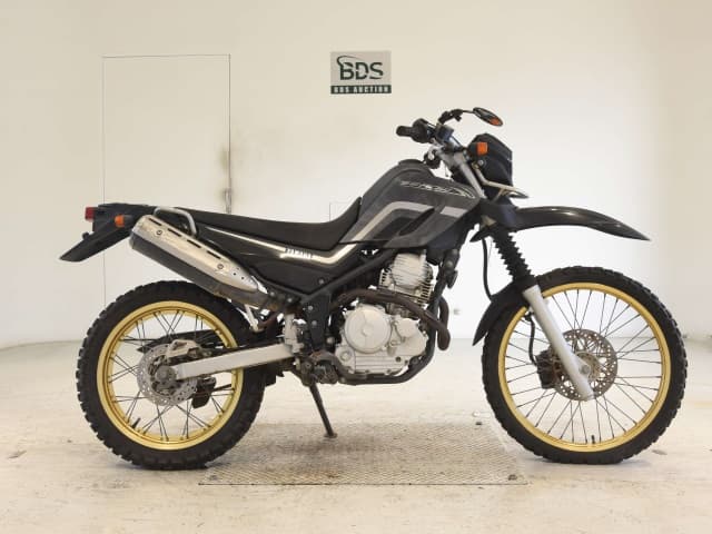 Yamaha SEROW XT250