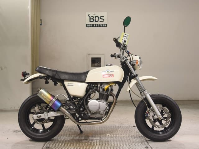 Honda APE100