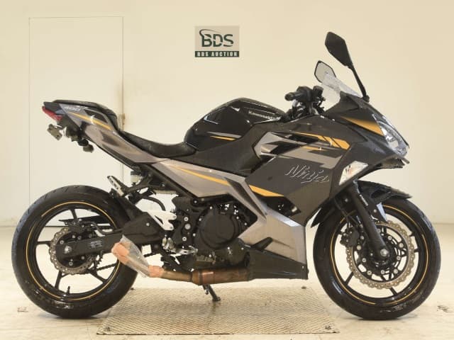 Kawasaki NINJA400