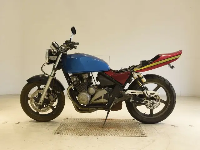 Kawasaki ZEPHYR400 — фото 2