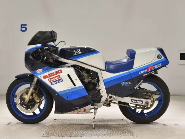 Suzuki GSX-R750 — фото 2