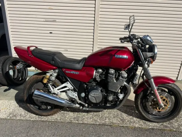 Yamaha XJR1200