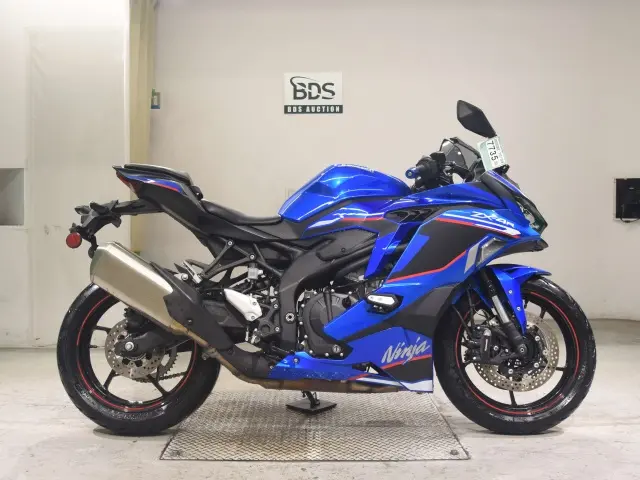 Kawasaki ZX-4R SE