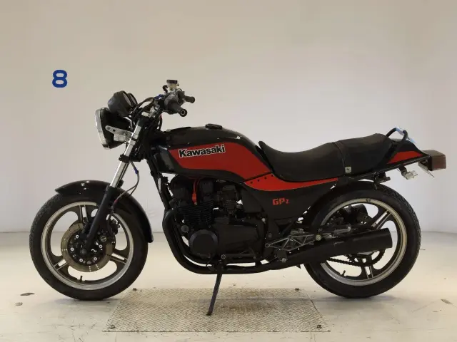 Kawasaki GPZ400 — фото 2