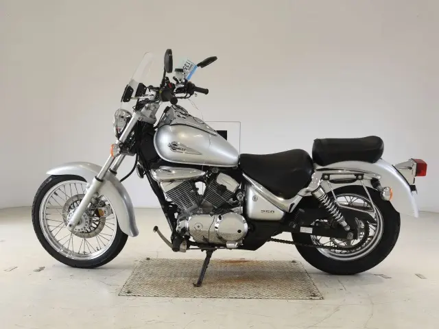 Suzuki INTRUDER 250LC — фото 2
