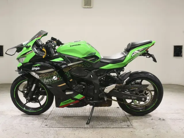 Kawasaki NINJA ZX-25R — фото 2