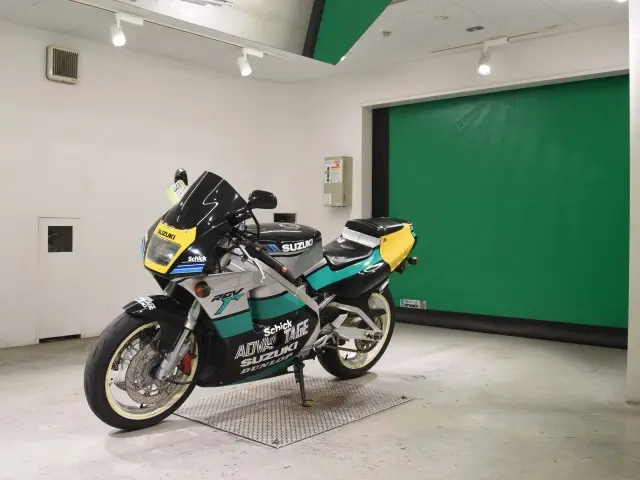 Suzuki RGV250 — фото 4