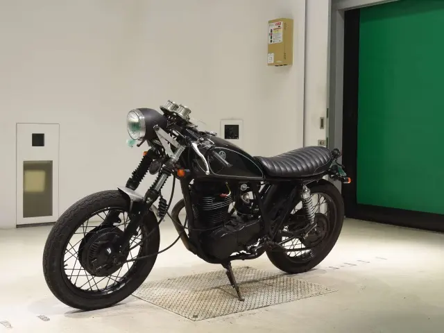 Yamaha SR400-2 — фото 4