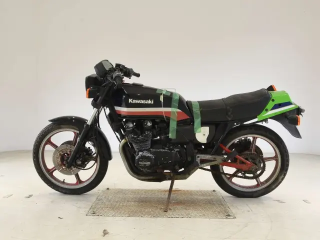 Kawasaki Z400GP — фото 2