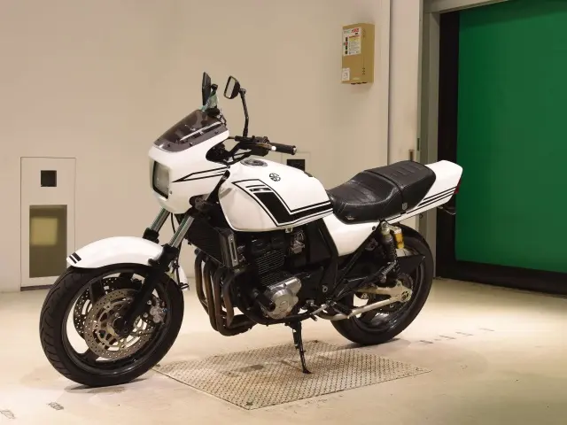 Kawasaki ZRX400 — фото 4