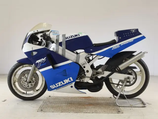 Suzuki RGV250 — фото 2