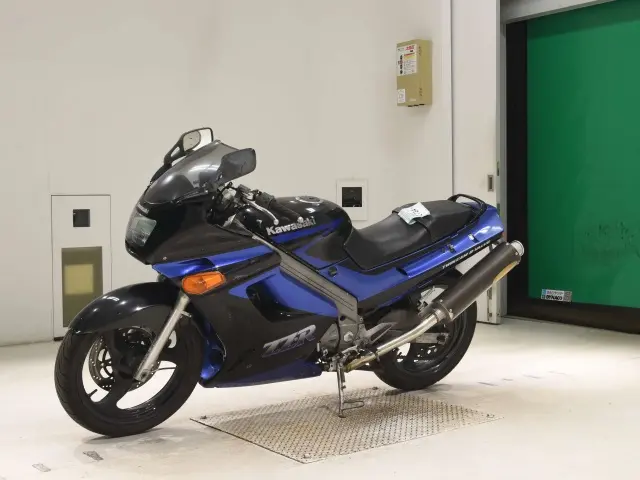 Kawasaki ZZ-R250 — фото 4