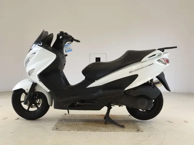 Suzuki BURGMAN200 — фото 2