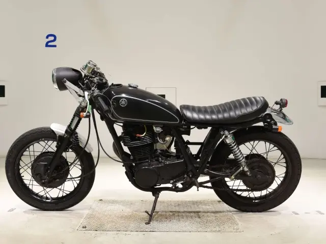 Yamaha SR400-2 — фото 2