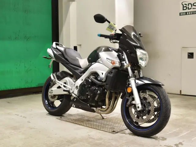 Suzuki GSR600 — фото 3
