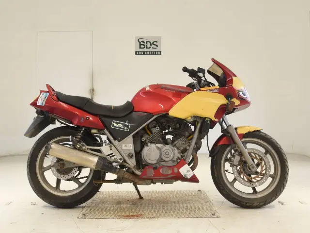 Honda VT250F XELVIS