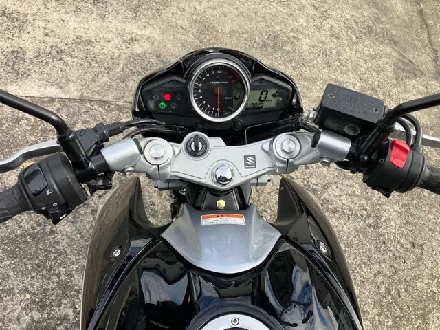 Suzuki GSR250 — фото 3