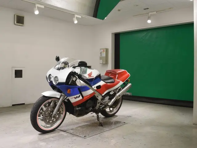 Honda VFR400R — фото 4