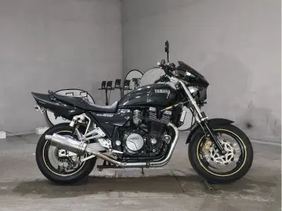 Yamaha XJR1200