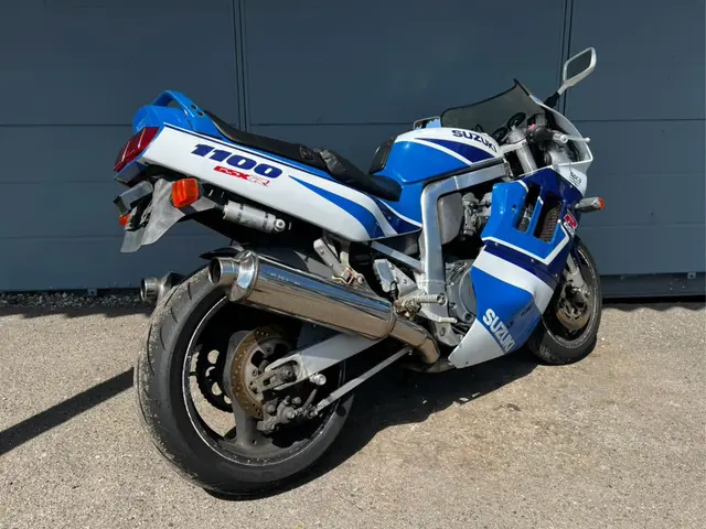 Suzuki GSX-R1100 — фото 3