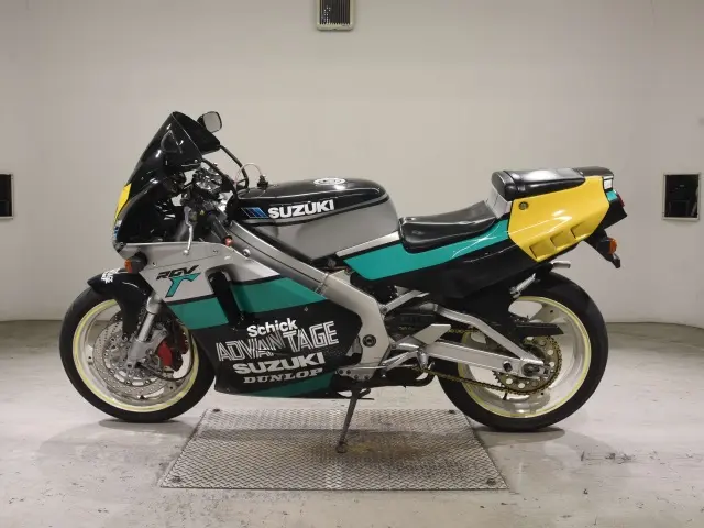Suzuki RGV250 — фото 2