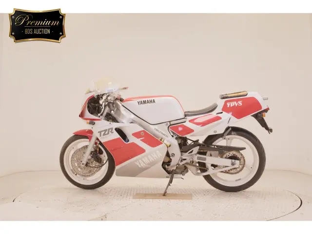 Yamaha TZR250 — фото 2