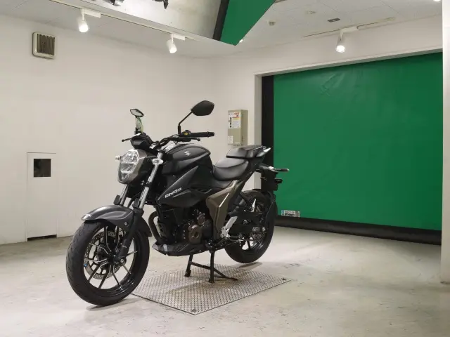 Suzuki GIXXER250 — фото 4
