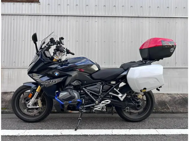 BMW R1250RS