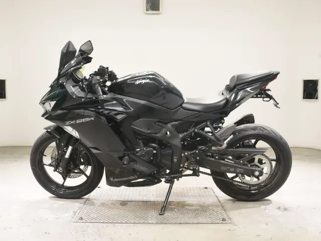 Kawasaki NINJA ZX-25R — фото 2