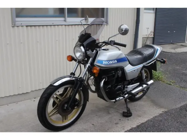 Honda CB400N — фото 2