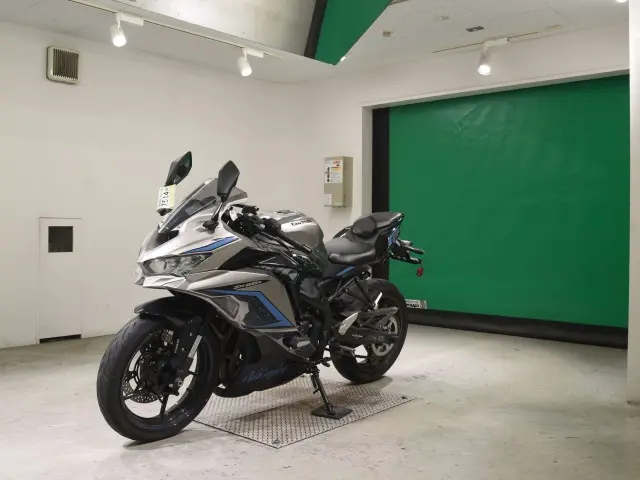 Kawasaki ZX-25R-2SE — фото 4